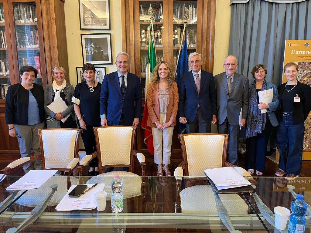 Firmato un accordo per nuovi ingressi di profughi con i corridoi umanitari